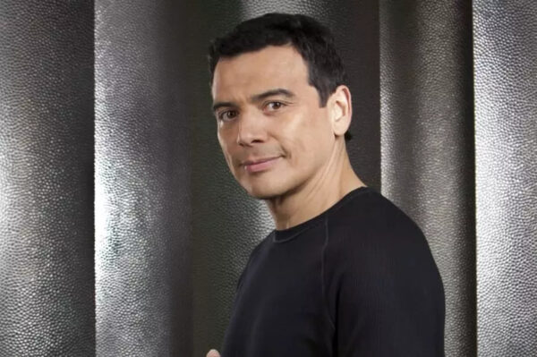 Carlos Mencia Net Worth 2021 – Here’s how much Mencia earns